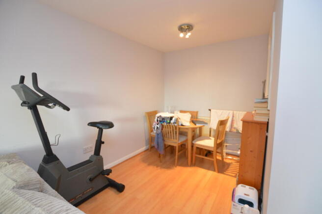 2 bed Flat to rent Image 4