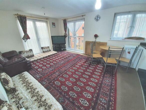 Open Plan Lounge/Kitchen