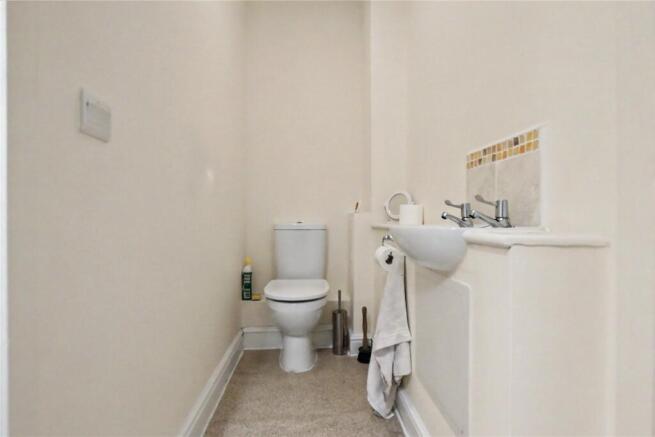 2 bed Apartment for sale Image 12