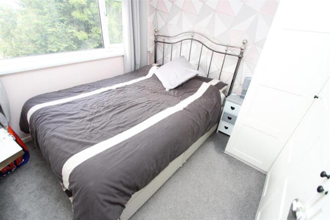 3 bed Semi-Detached for sale Image 12