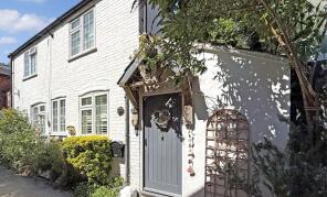 25 The Dingle, Stradbrook, Westbury BA13 4SG