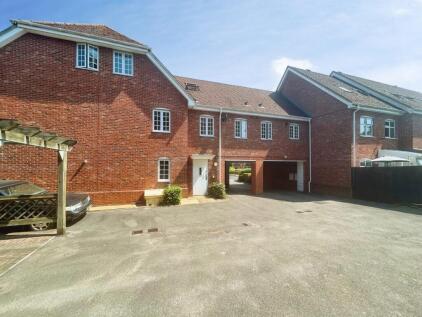 Foundry Close, Hook, Hampshire, RG27