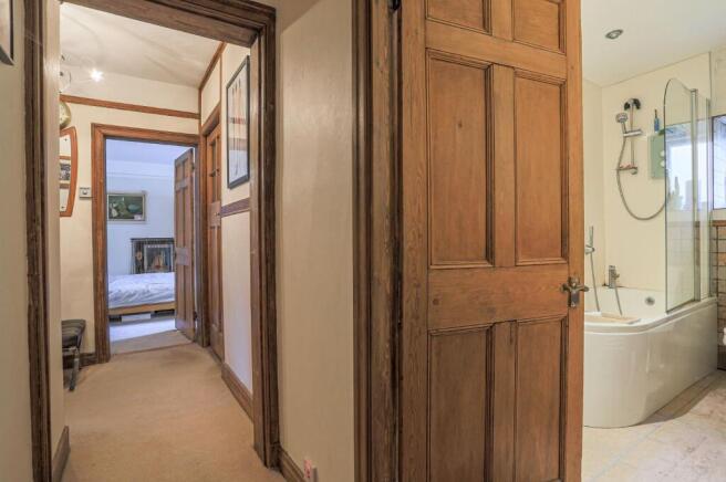 2 bed Apartment for sale Image 11