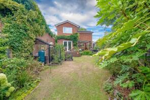10, Oakway Drive, Frimley, Camberley GU16 8LF