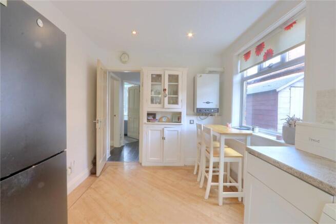 3 bed Semi-Detached for sale Image 8