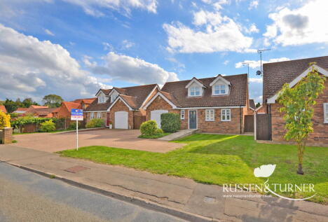 A Stylish and Modern Detached home in the heart of Clenchwarton