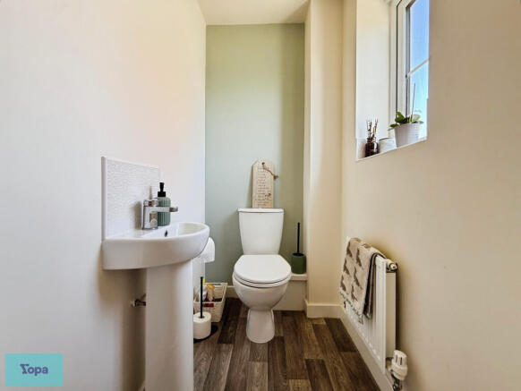 3 bed Detached for sale Image 7