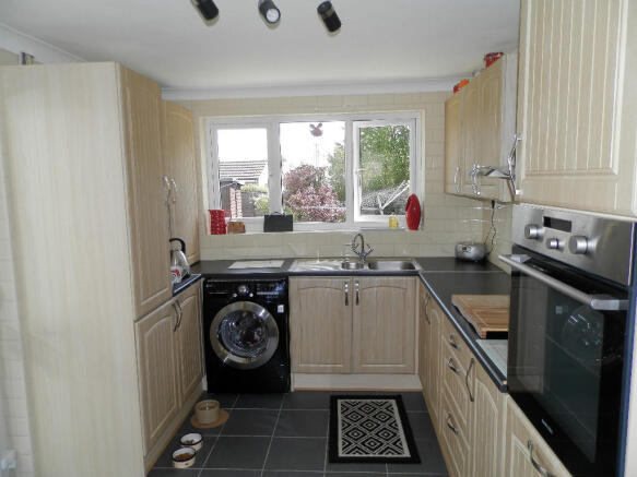 Kitchen (2)