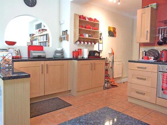 KITCHEN-PHOTO