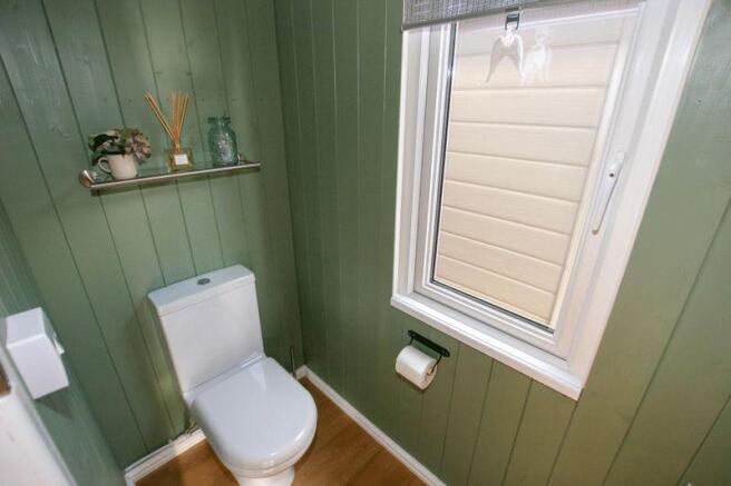 Garden Room WC