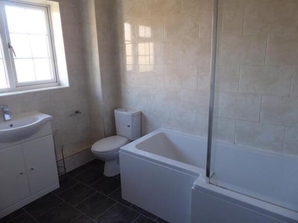 2 Pembroke Bathroom