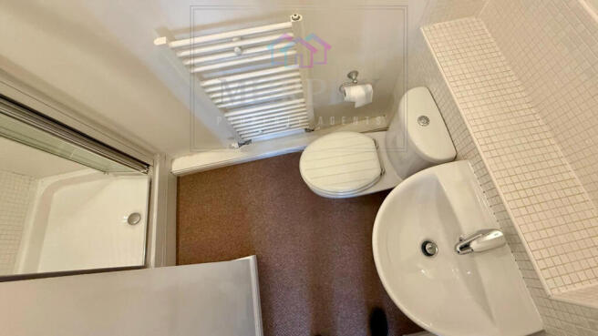 3 bed Town House for sale Image 10