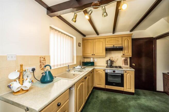 3 bed Semi-Detached for sale Image 4