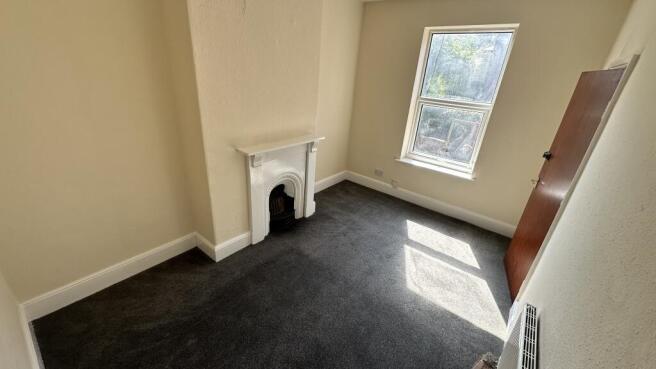 4 bed Terraced to rent Image 6
