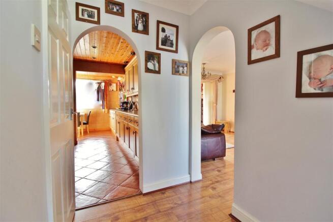 Entrance Hall Photo 2