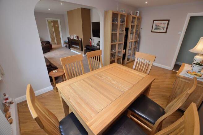 Dining to Lounge