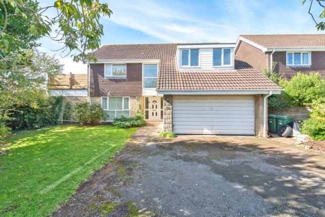 4-bed detached on St. Peters Avenue, Weston super Mare - BIG PLOT & SEA VIEWS , £485,000