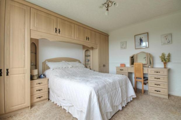 Bedroom 1 Pic 2