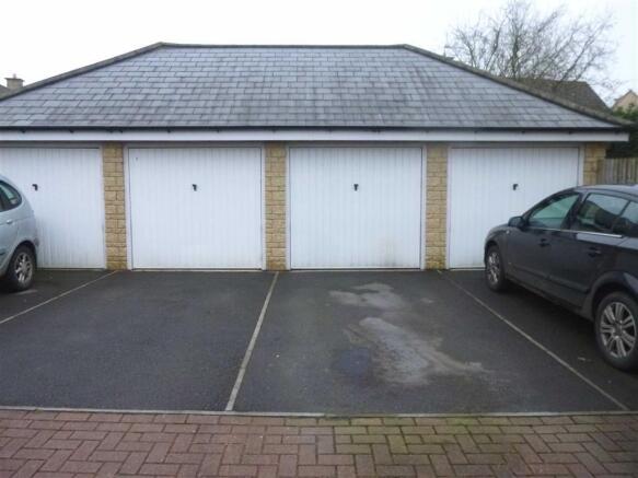 Garage & parking