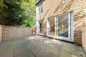 15, Hollymount Close, London SE10 8TH