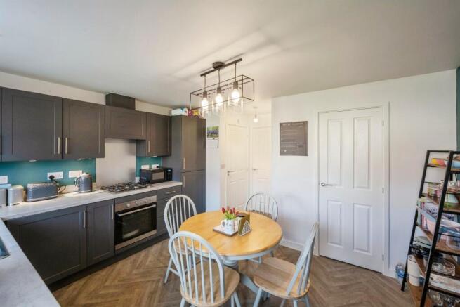 2 bed Semi-Detached for sale Image 7