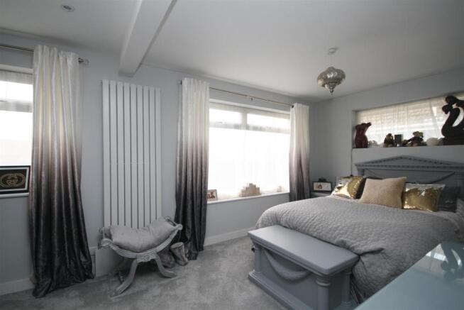 Master Bedroom.JPG