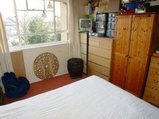 2nd Photo of Bed 1