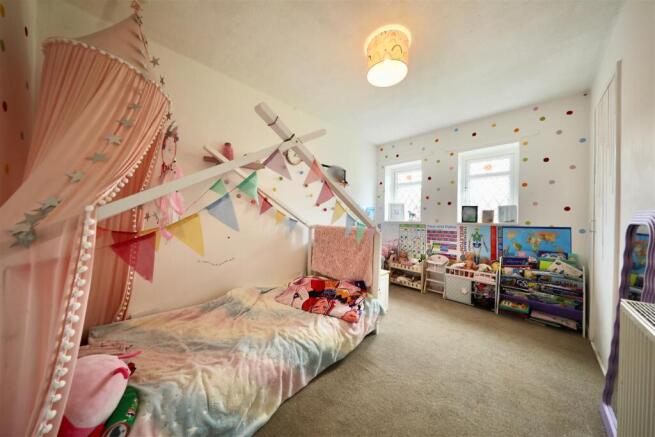3 bed Terraced for sale Image 12