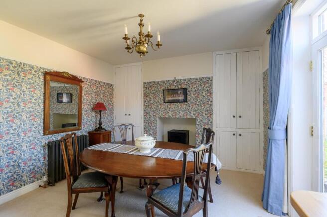 4 bed House for sale Image 7