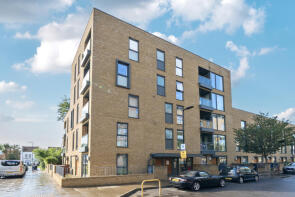 13, Alderman House, Tewkesbury Road, London W13 0BU