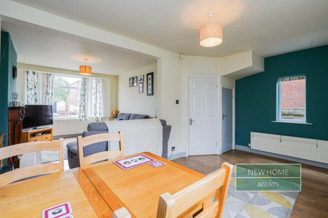 3 bed Semi-Detached for sale Image 4