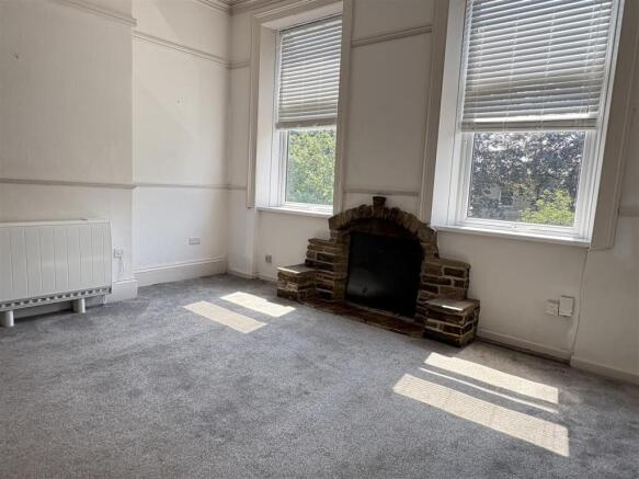 1 bed Apartment to rent Image 5