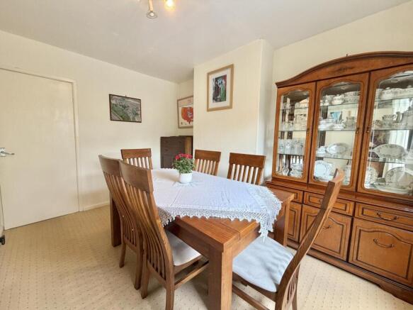 3 bed Semi-Detached for sale Image 9