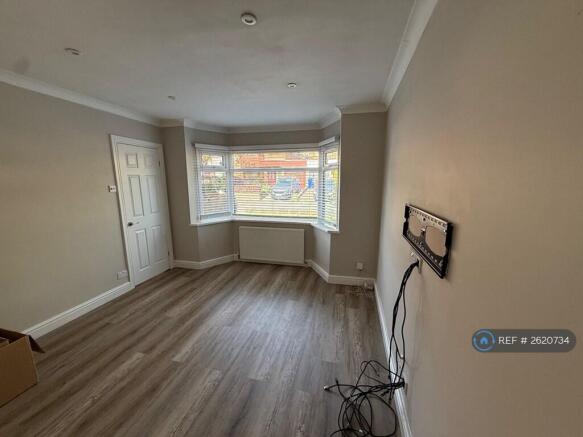 3 bed Semi-Detached to rent Image 7