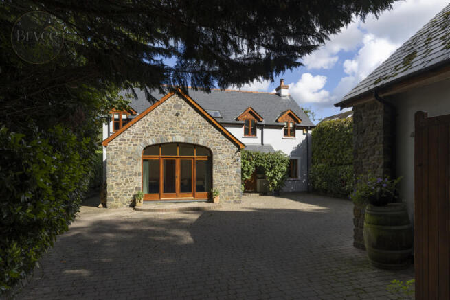 Haylett Ext Shoot  -2