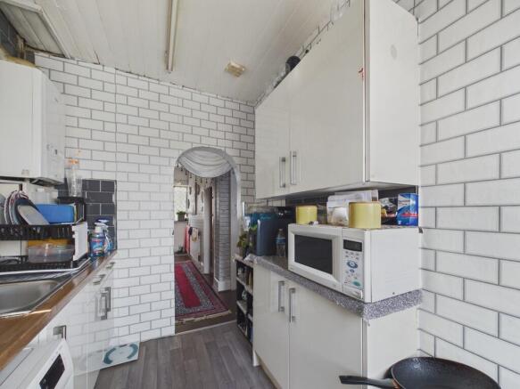 3 bed Semi-Detached for sale Image 7