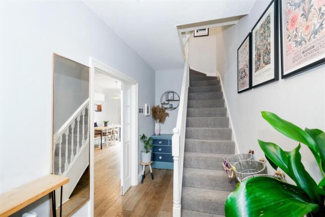 4 Douglas Avenue-15.jpg