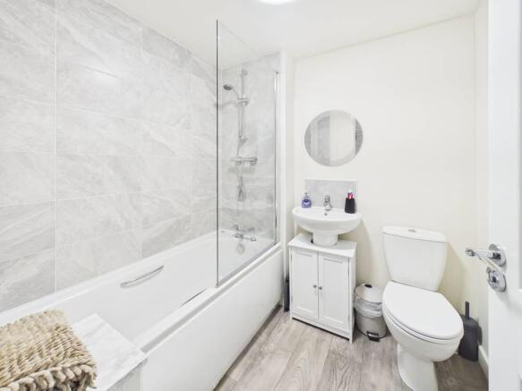 2 bed Terraced for sale Image 8
