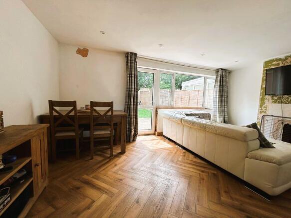 Knaves Castle Avenue, Brownhills, Walsall WS8 7PN photo 4