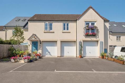 Blackberry Way, Keynsham, Bristol