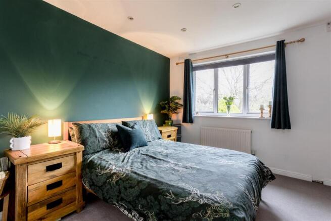 2 bed House for sale Image 8