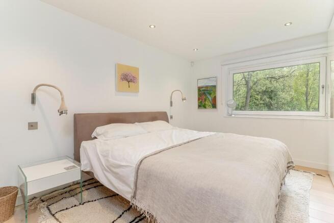 2 bed Apartment for sale Image 10