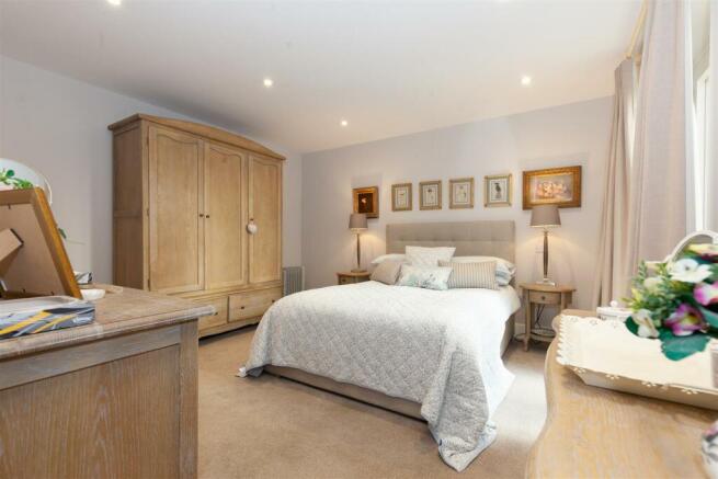 Master Bedroom 1.jpg