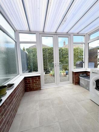 2 bed Bungalow for sale Image 7