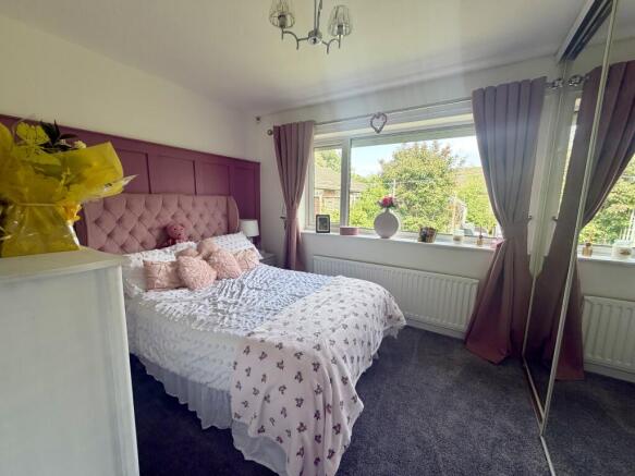 3 bed Bungalow for sale Image 12