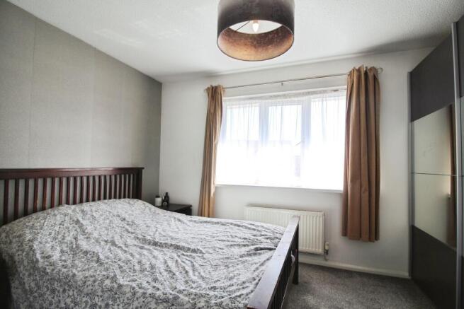 4 bed Semi-Detached for sale Image 8