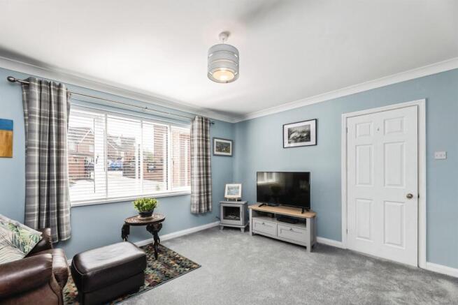 4 bed Detached for sale Image 12