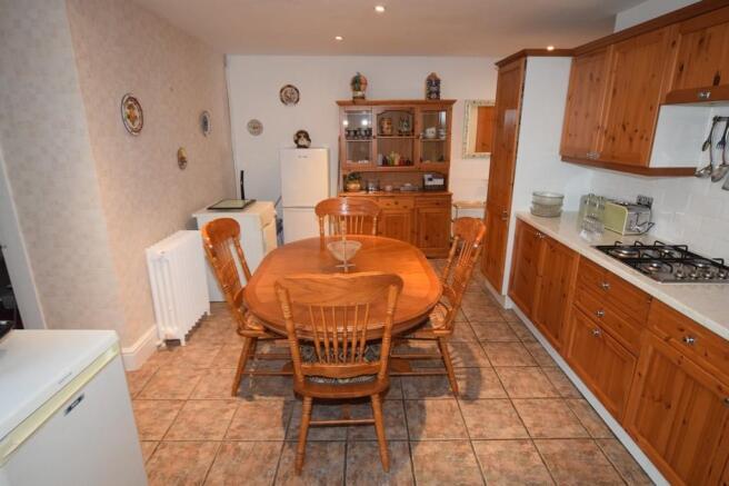 KITCHEN DINER