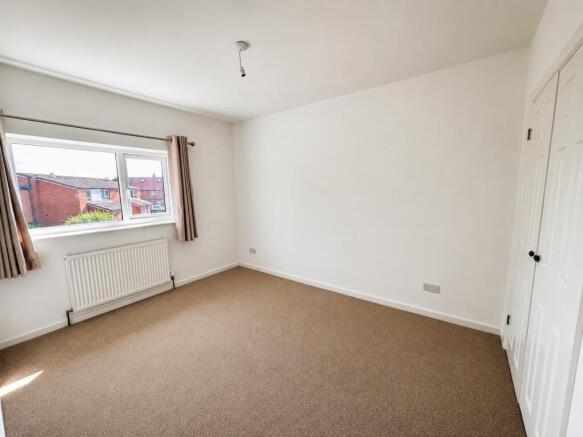 3 bed House to rent Image 9