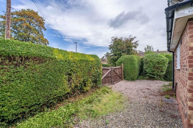 Darwin Road, Wellington, Telford, Shropshire, TF1 3EL photo 4